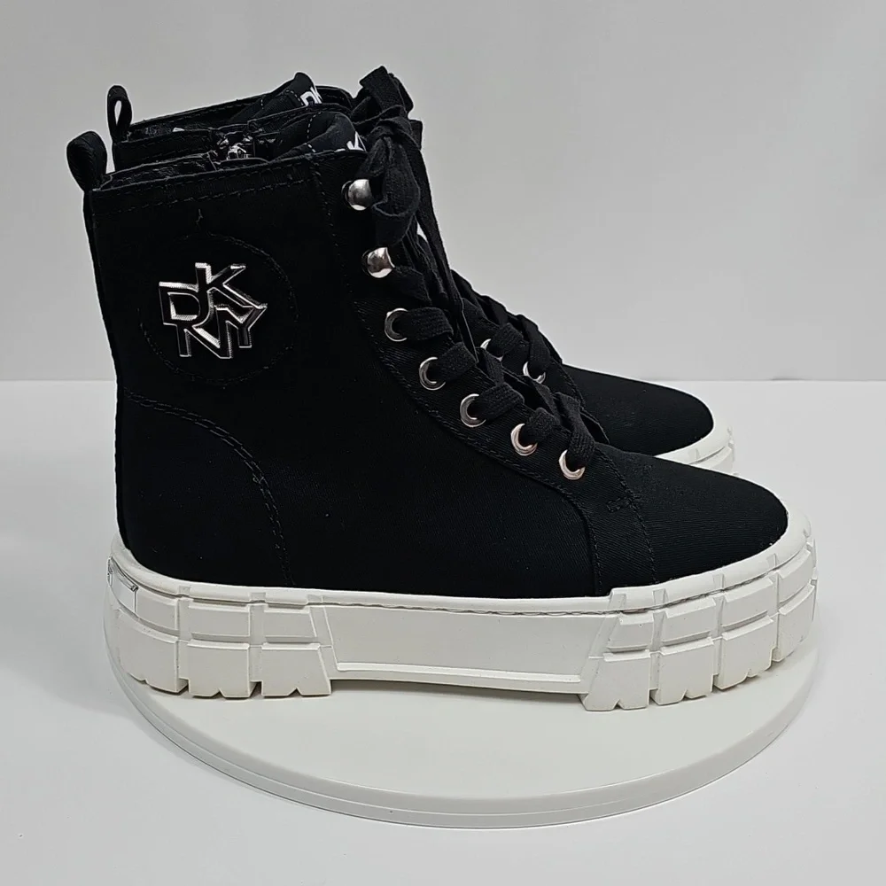 NIB DKNY Peri Black Platform High Top Sneaker Booties 7 Lace Up Edgy Streetwear